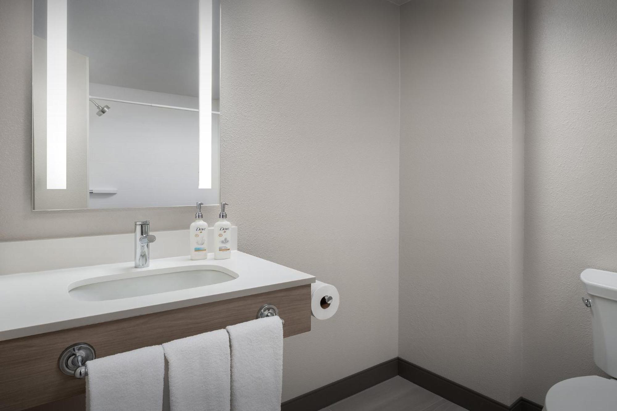 Holiday Inn Express Spokane Airport By Ihg מראה חיצוני תמונה