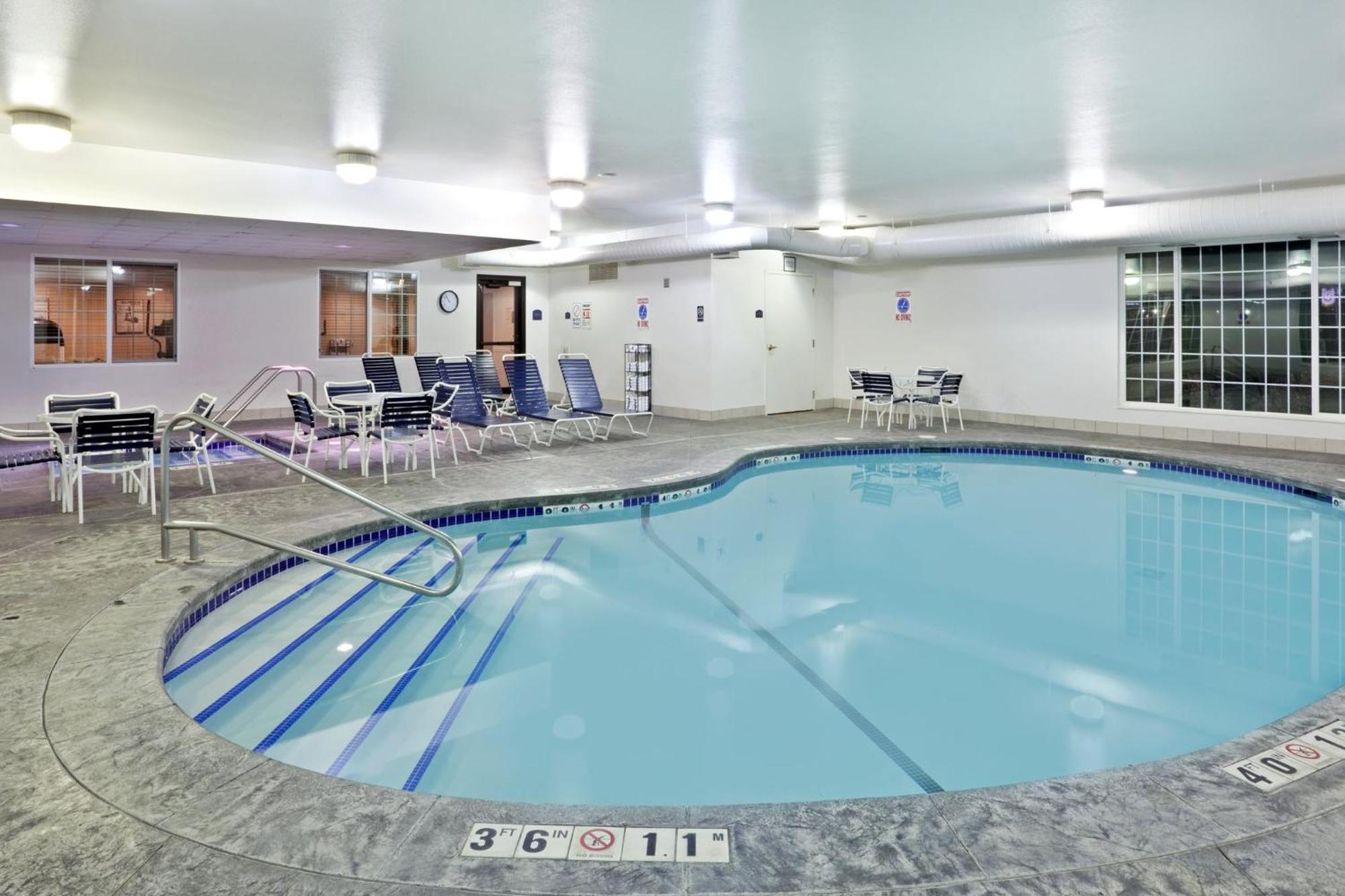 Holiday Inn Express Spokane Airport By Ihg מראה חיצוני תמונה